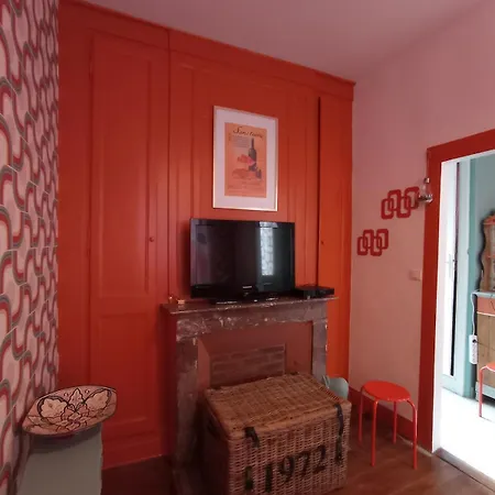 Maison Au Charme Rétro, équipée Et Tranquille *